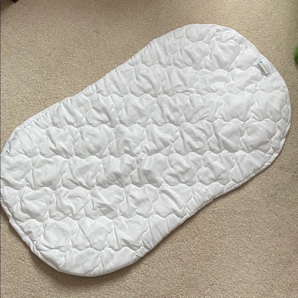White Quilted Baby halo Bassinet Mattress Pad coverlet